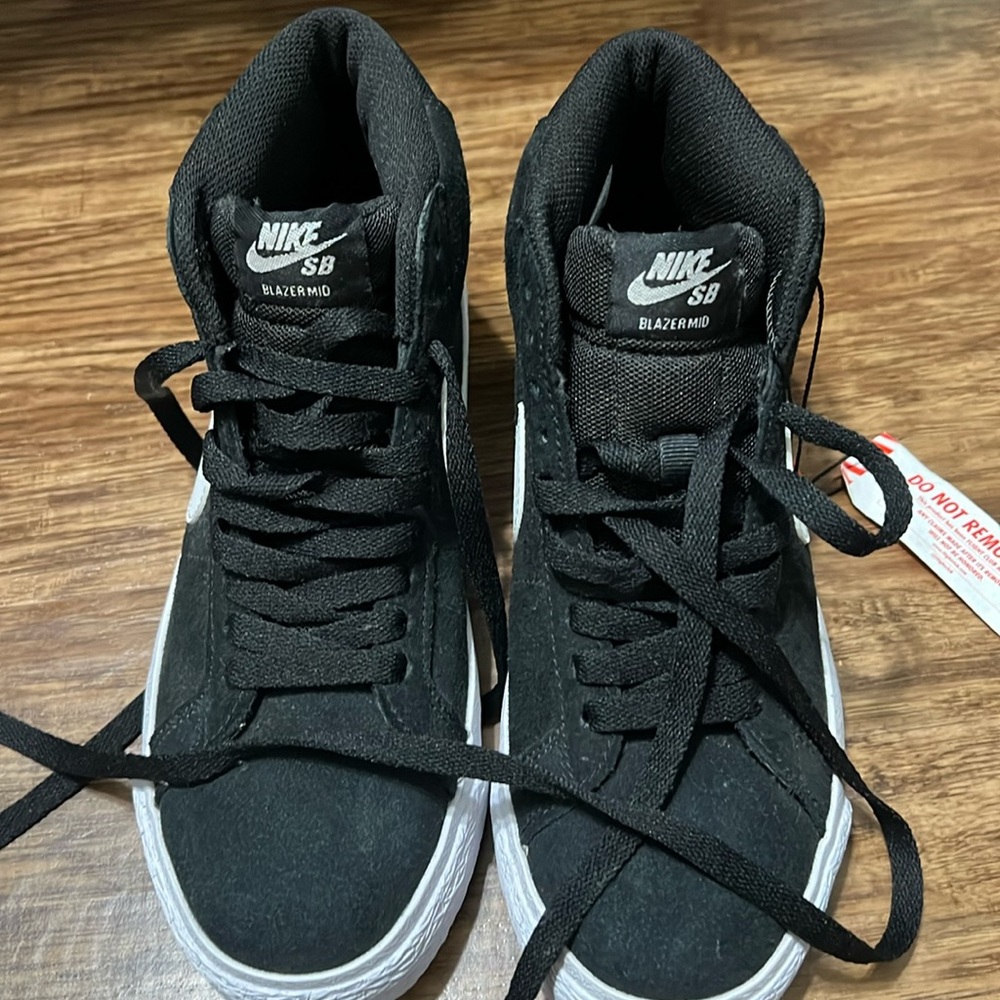Nike blazer mid size 4.5